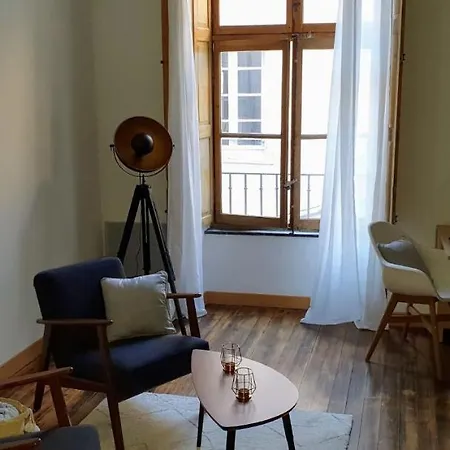 Apartment Studio Tres Spacieux Avec Cour, En Plein Coeur De ! Carcassonne