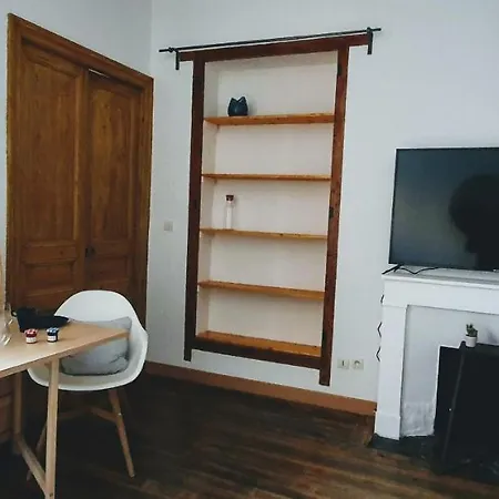 Apartment Studio Tres Spacieux Avec Cour, En Plein Coeur De ! Carcassonne